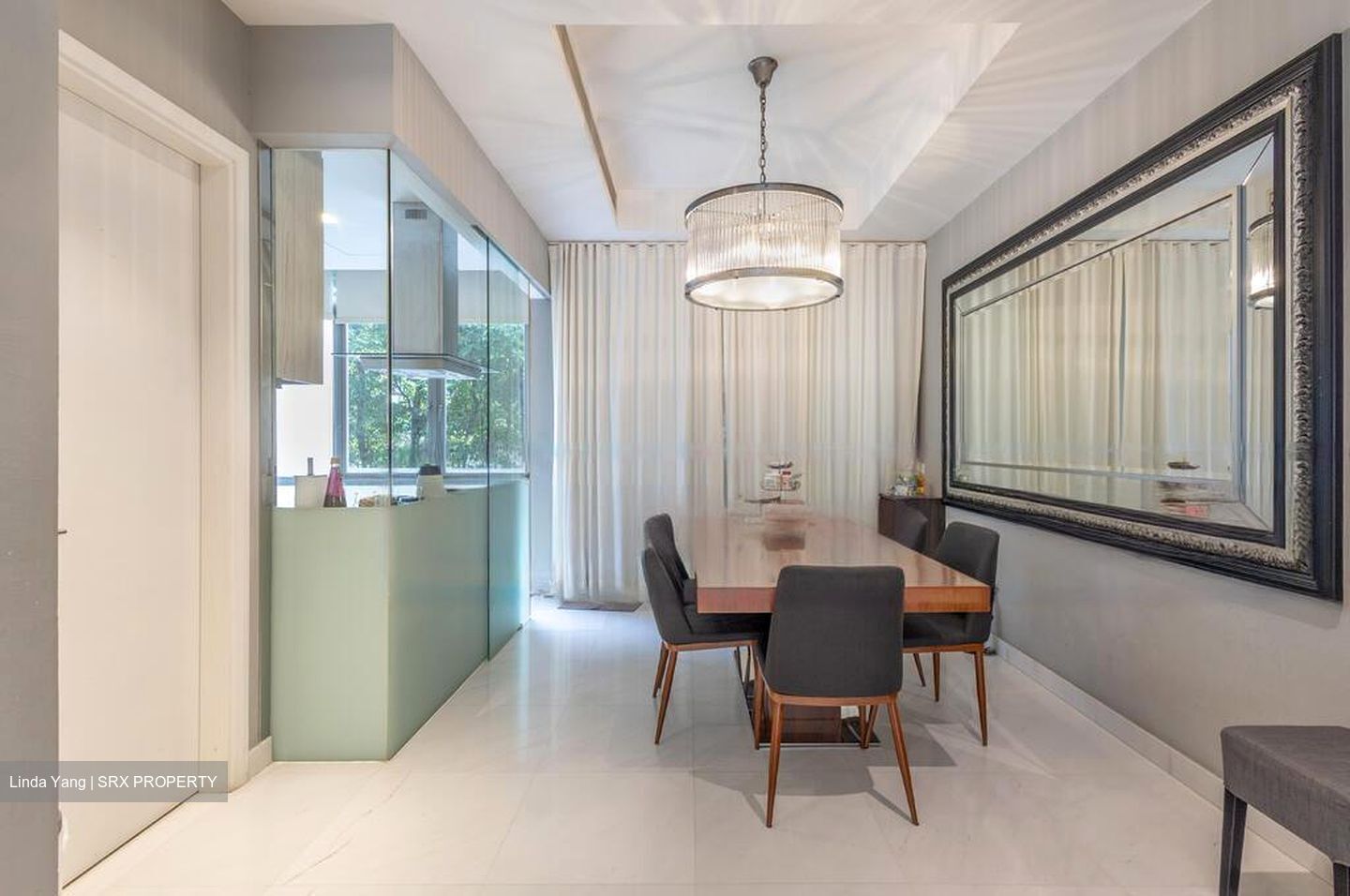 Hillcrest Villa (D11), Terrace #450824381